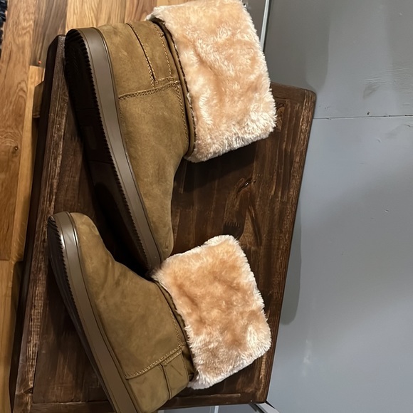 Guess, GBG boots. Size 8, like new. - Picture 6 of 7